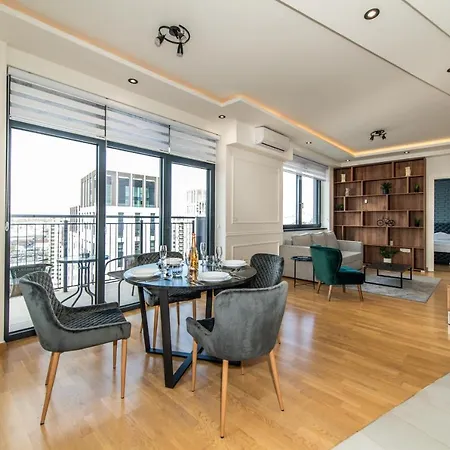 Luxury In Waterfront With Views Belgrad