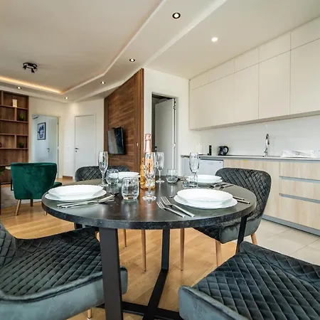 Luxury In Waterfront With Views Apartament Belgrad