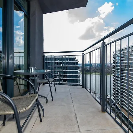 Luxury In Waterfront With Views Apartament