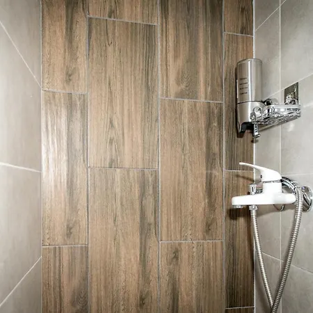 Luxury In Waterfront With Views *