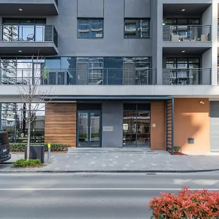 Luxury In Waterfront With Views